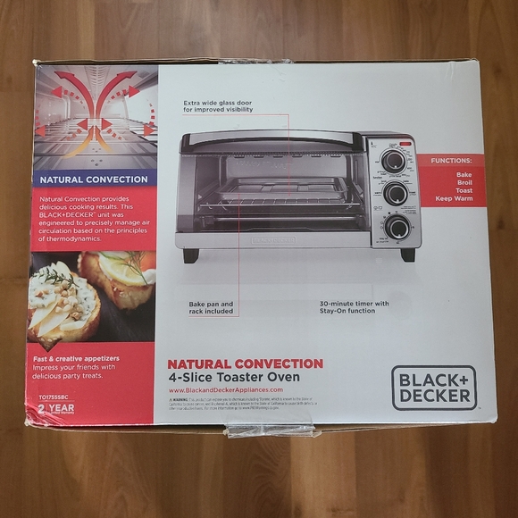 BLACK + DECKER Natural Convection Toaster Oven - Picture 3 of 4
